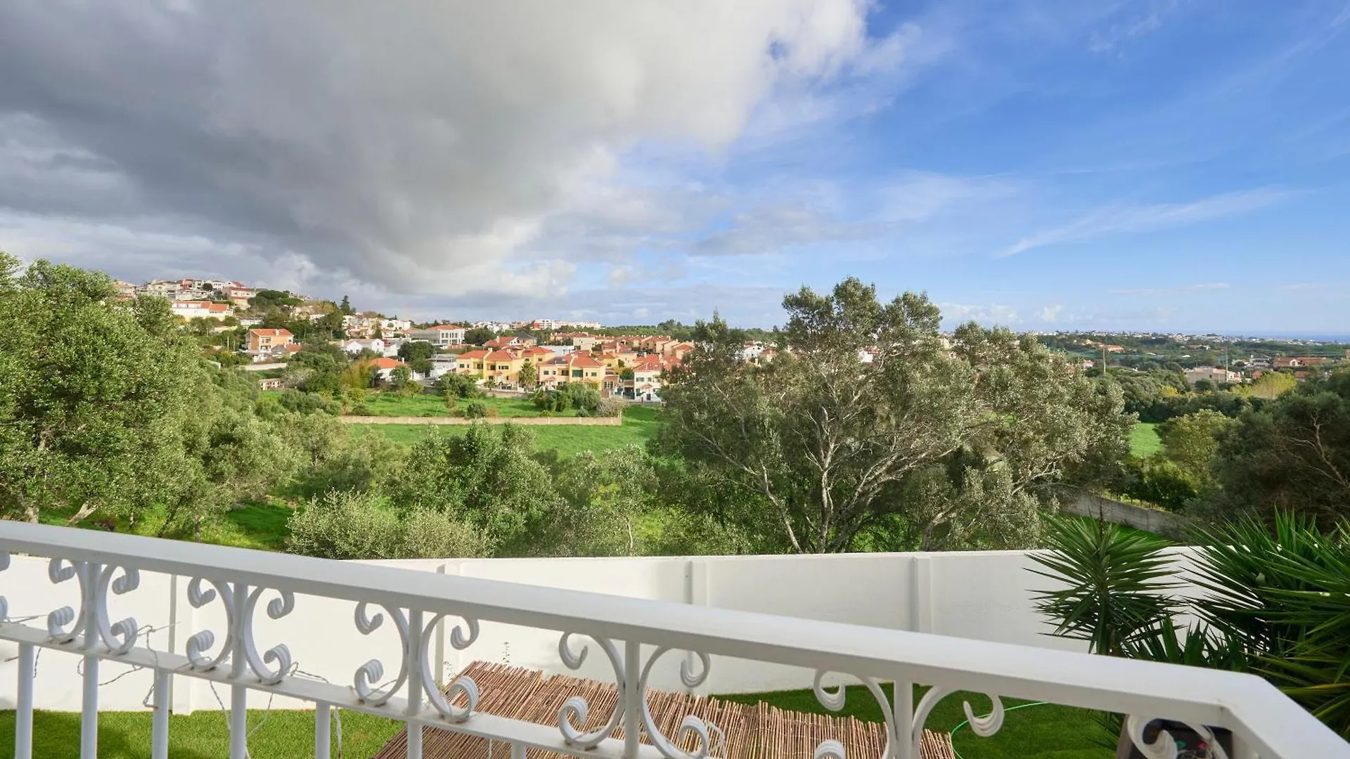 Beach & Cascais Luxury Villa, By Timecooler Alcabideche